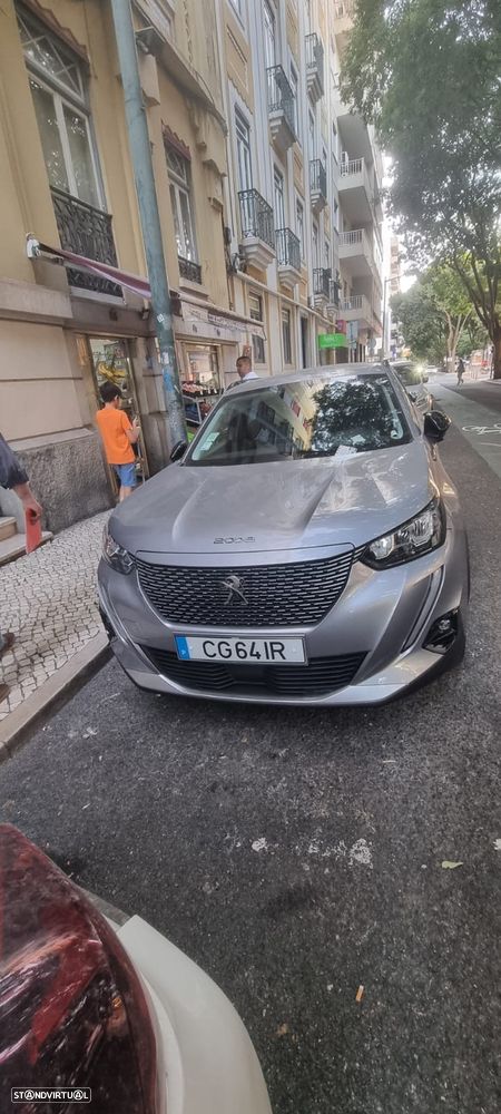 Peugeot e-2008 — fotografia 2