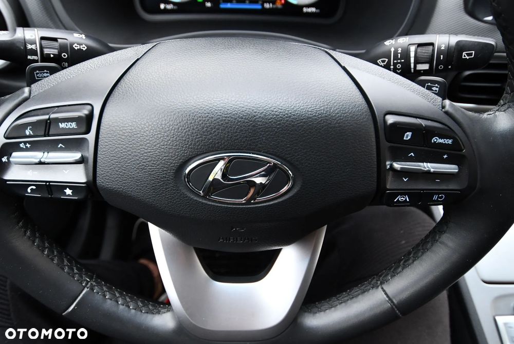 Hyundai Kona 39kWh Premium - 18