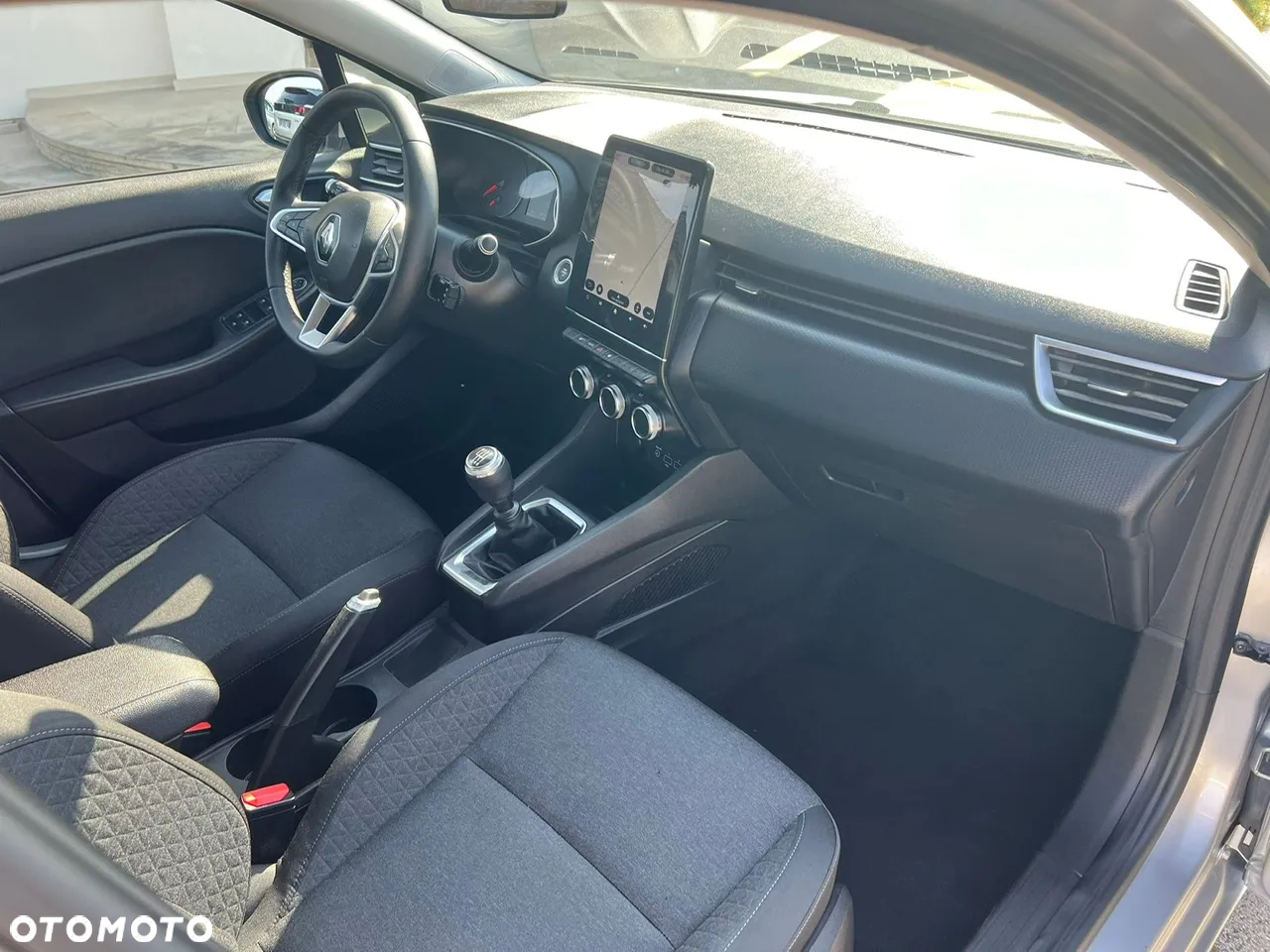 Renault Clio - 8