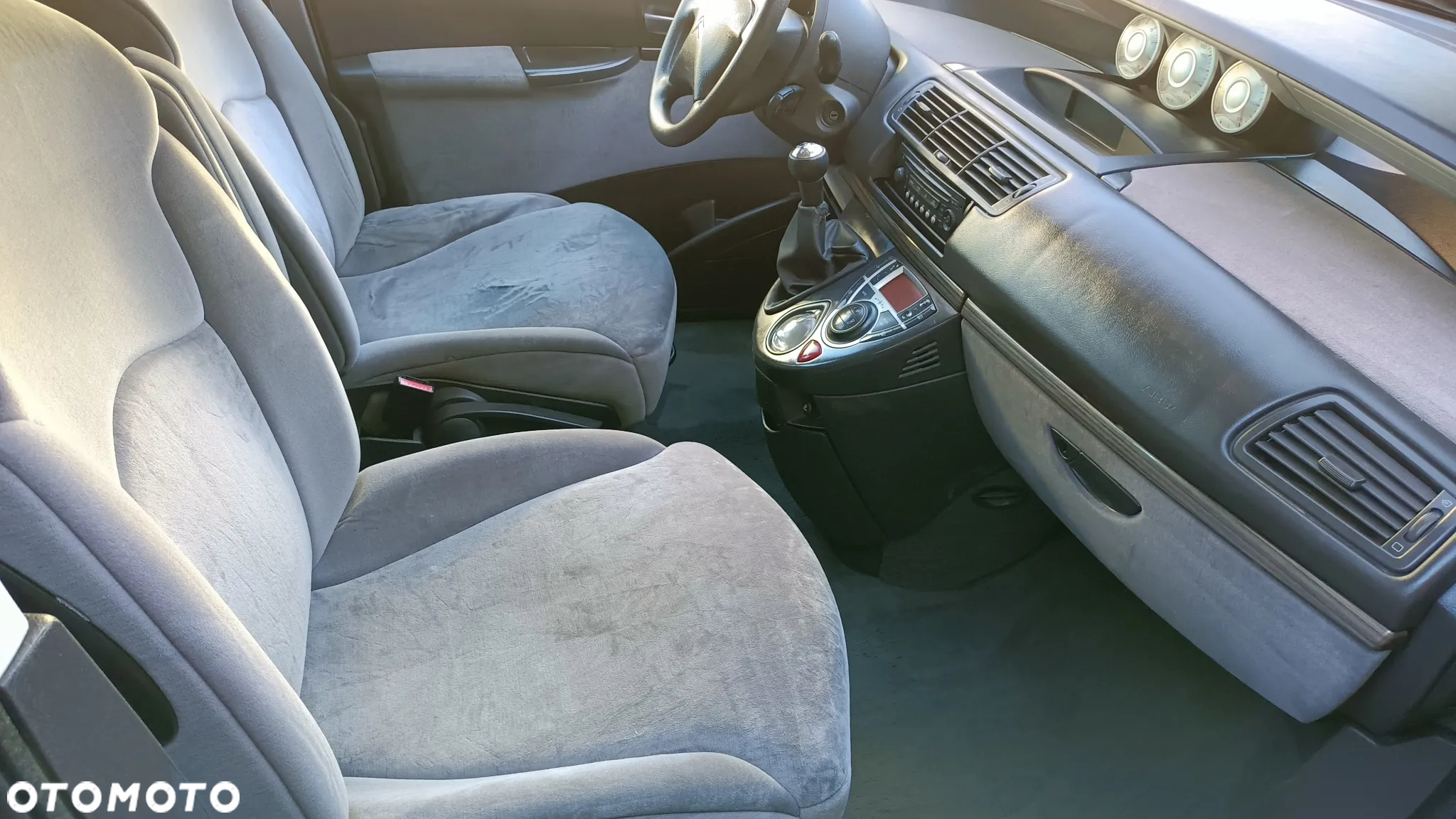 Citroën C8 2.0 16V Confort - 8