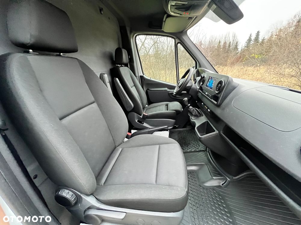 Mercedes-Benz 315 - 7