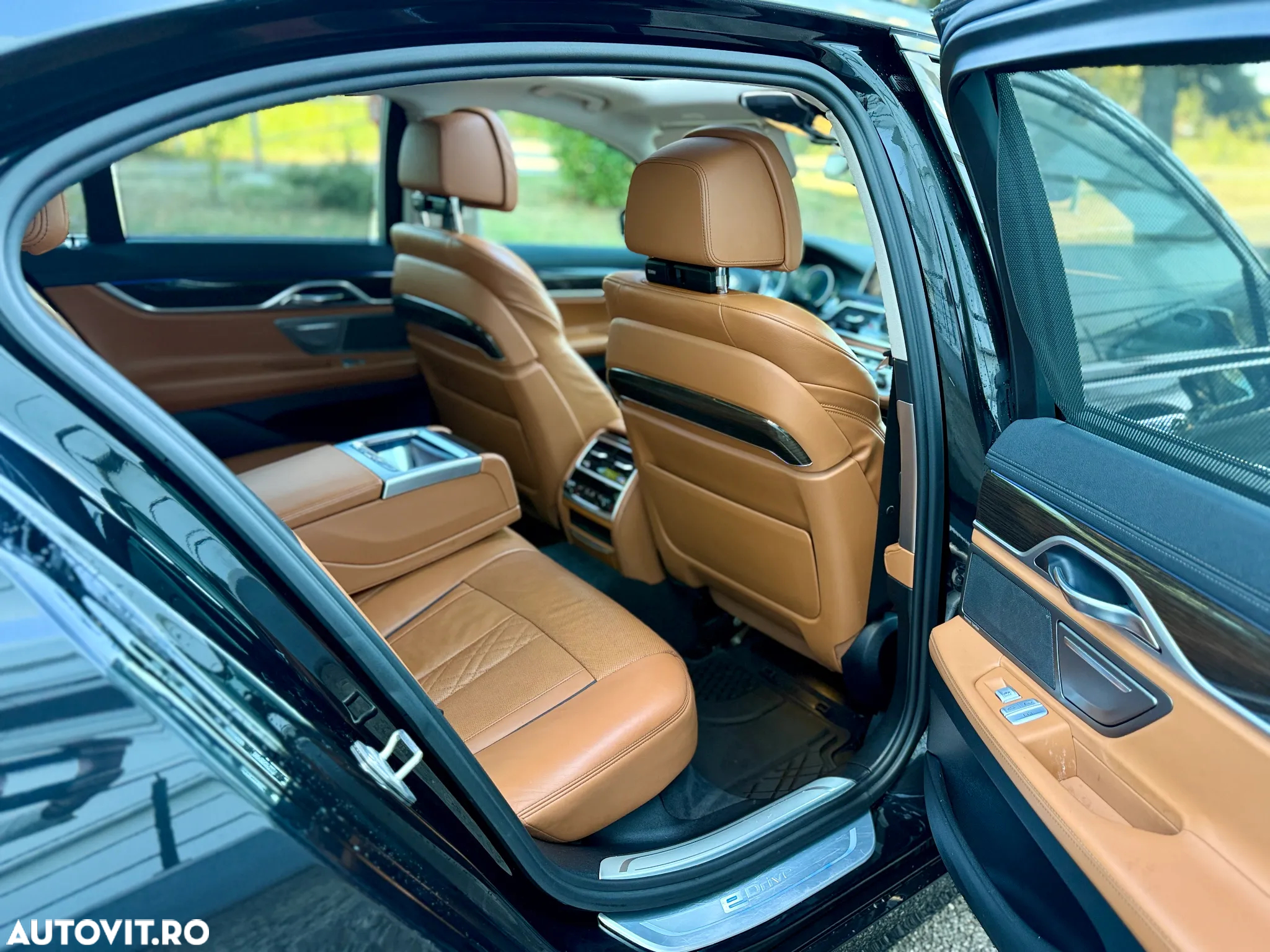 BMW Seria 7 - 28