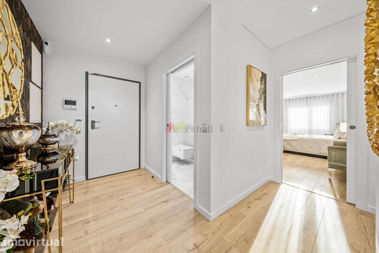 T4 Duplex com Terraços e Piso Radiante no Montijo - Grande imagem: 4/26