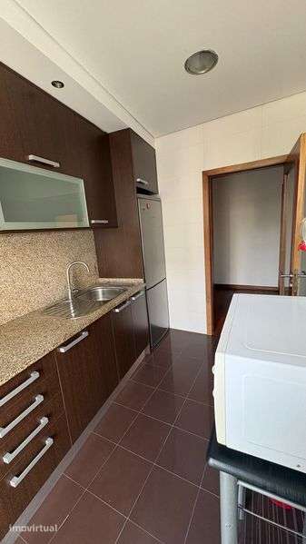 Apartamento T2- Em frente à casa de saúde da Boavista - Grande imagem: 2/11