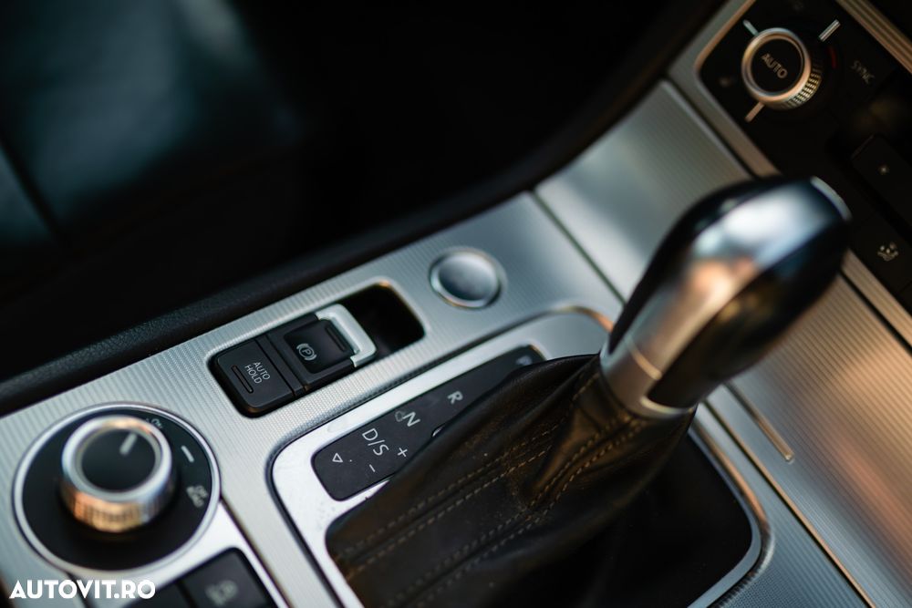 Volkswagen Touareg 3.0 V6 TDI BMT - 19