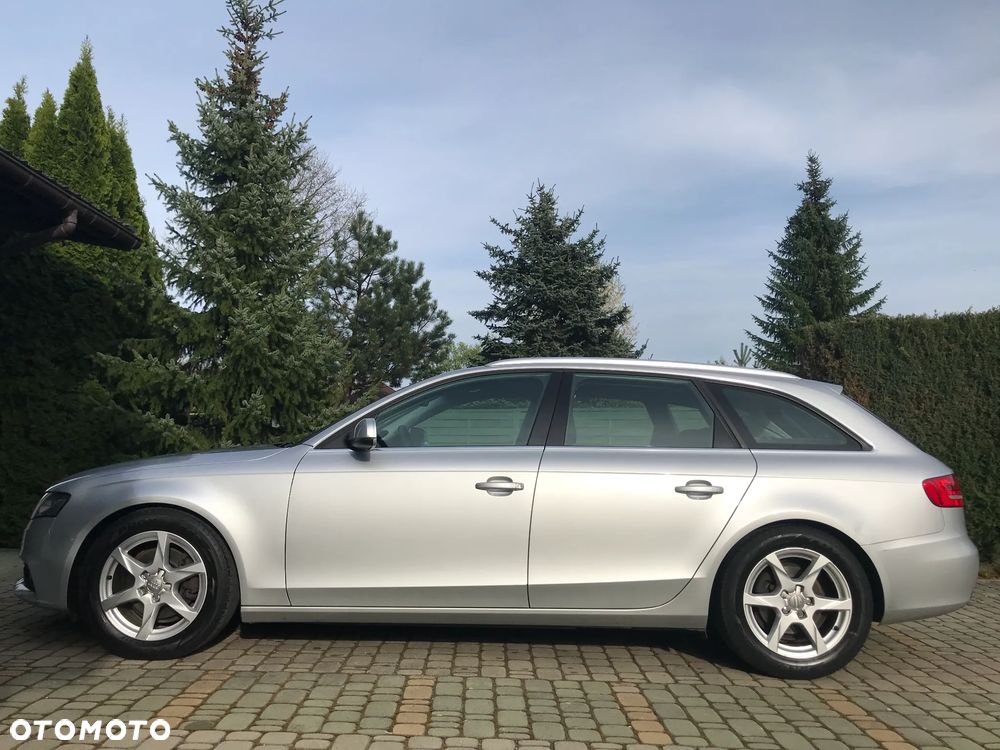 Audi A4 Avant 2.0 TDI DPF Ambiente - 16