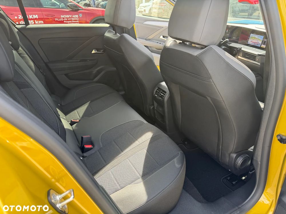 Opel Astra 1.2 T mHEV Ultimate eDTC - 36