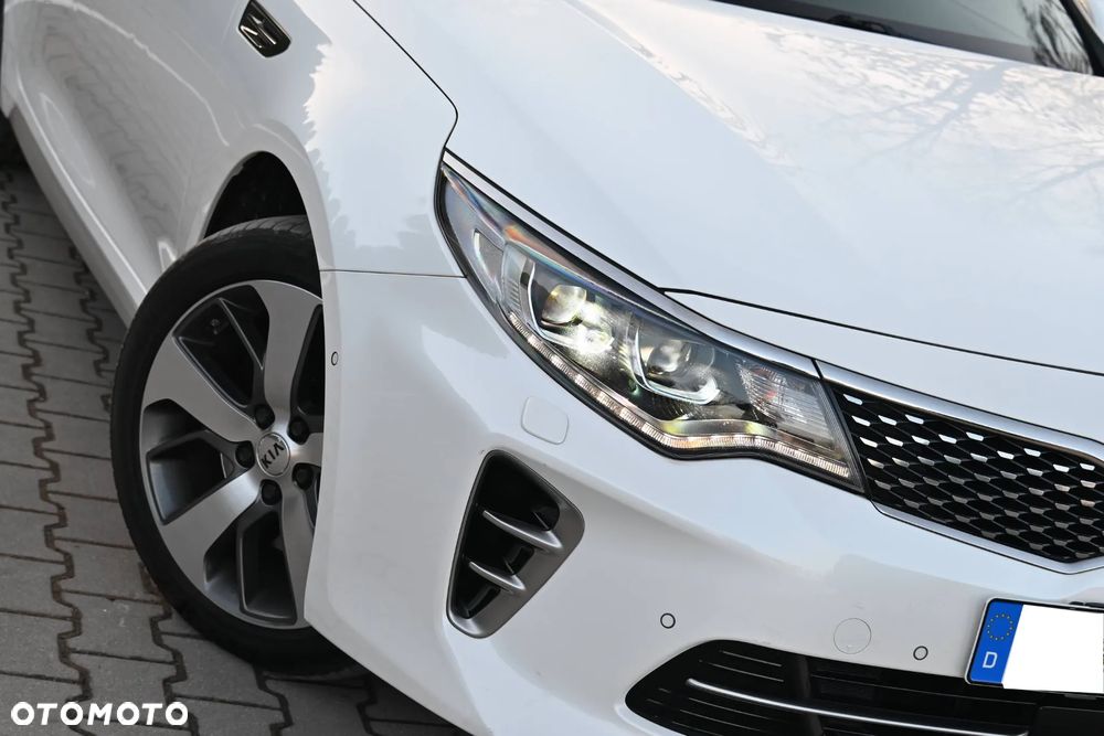 Kia Optima - 18