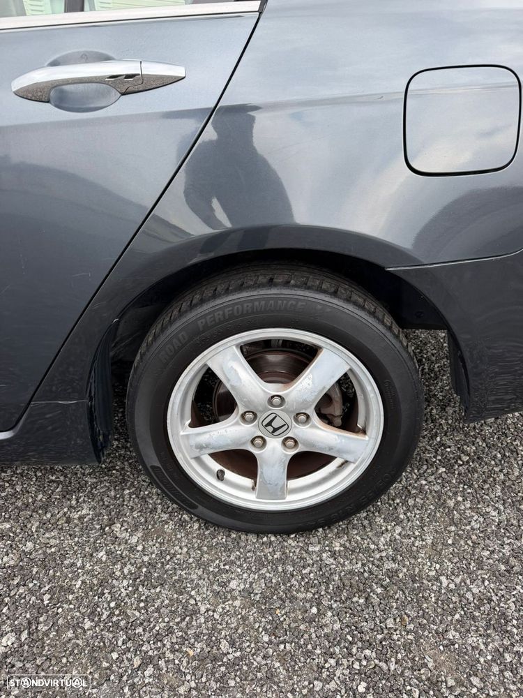 Honda Accord 2.0 Sport - 27
