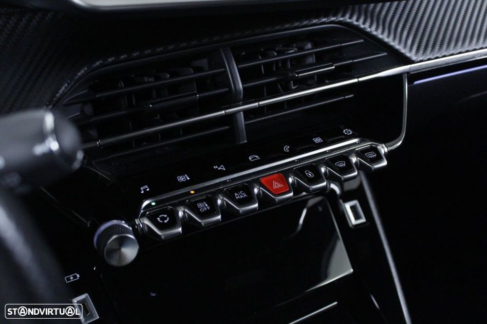 Peugeot 2008 1.5 BlueHDi GT Line EAT8 - 30