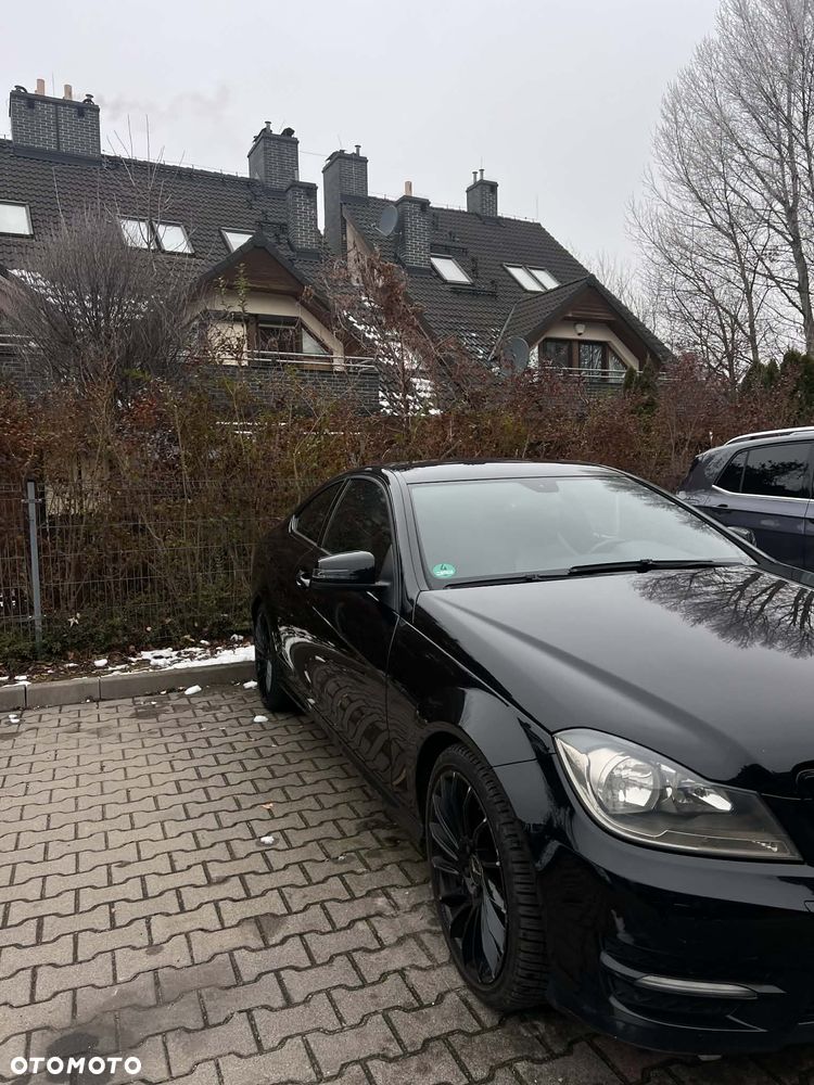 Mercedes-Benz Klasa C 220 CDI DPF (BlueEFFICIENCY) - 2