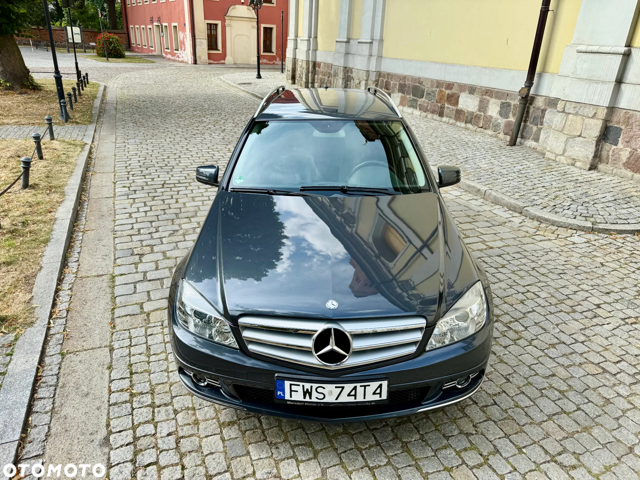 Mercedes-Benz Klasa C 250 CGI T Automatik BlueEFFICIENCY Avantgarde - 24
