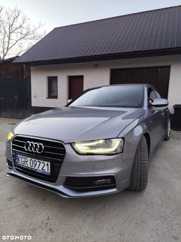 Audi A4 Limousine - 1