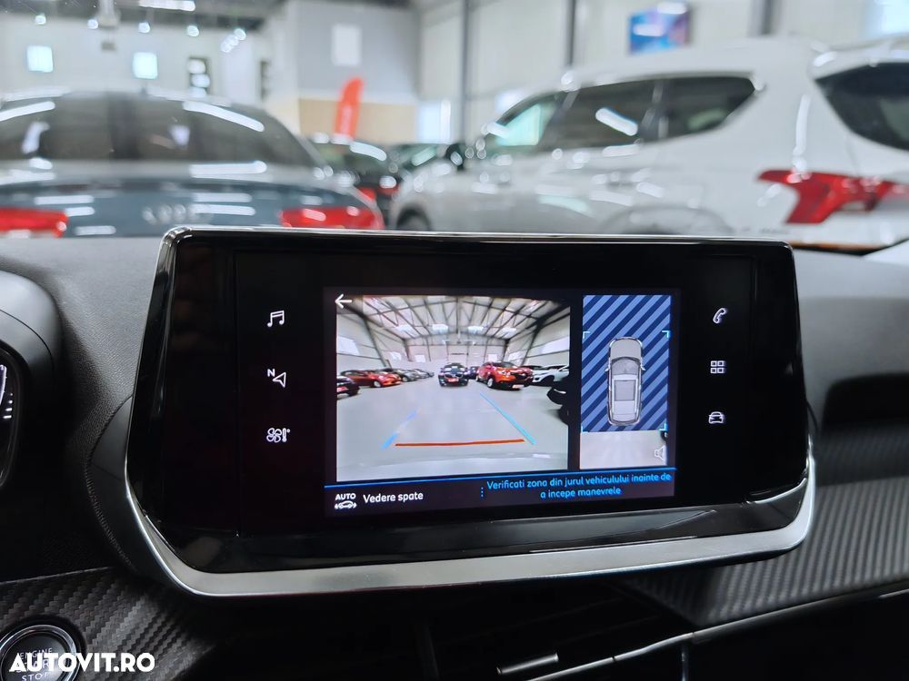 Peugeot 2008 PureTech 130 EAT8 Active - 11