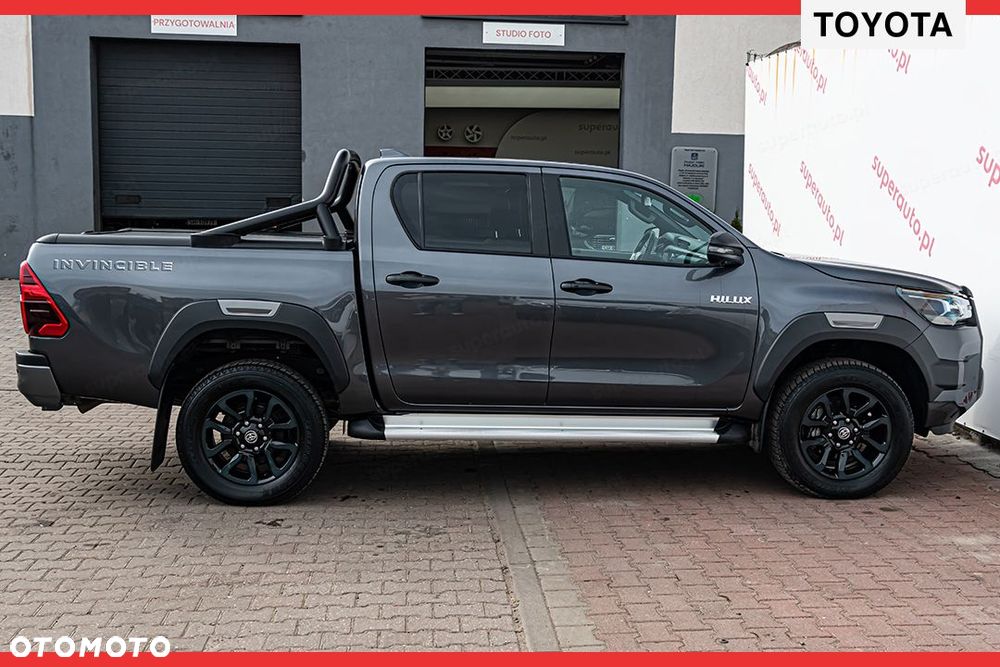 Toyota Hilux 2.8 D-4D Double Cab Invincible 4x4 - 6