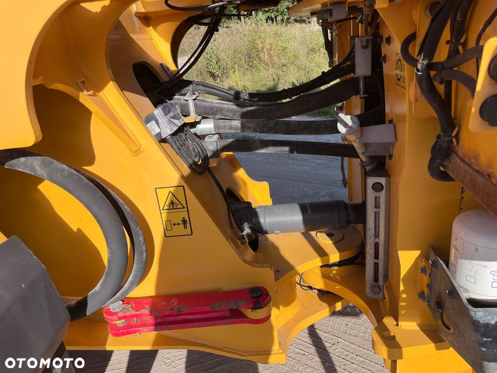 Volvo L220H - 10