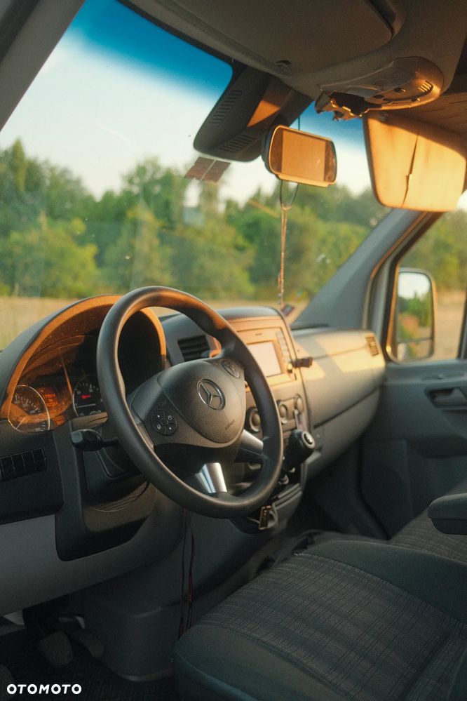 Mercedes-Benz Sprinter - 8