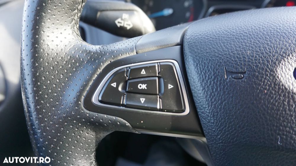 Ford Focus 1.0 EcoBoost Start-Stopp-System ST-LINE DESIGN - 22