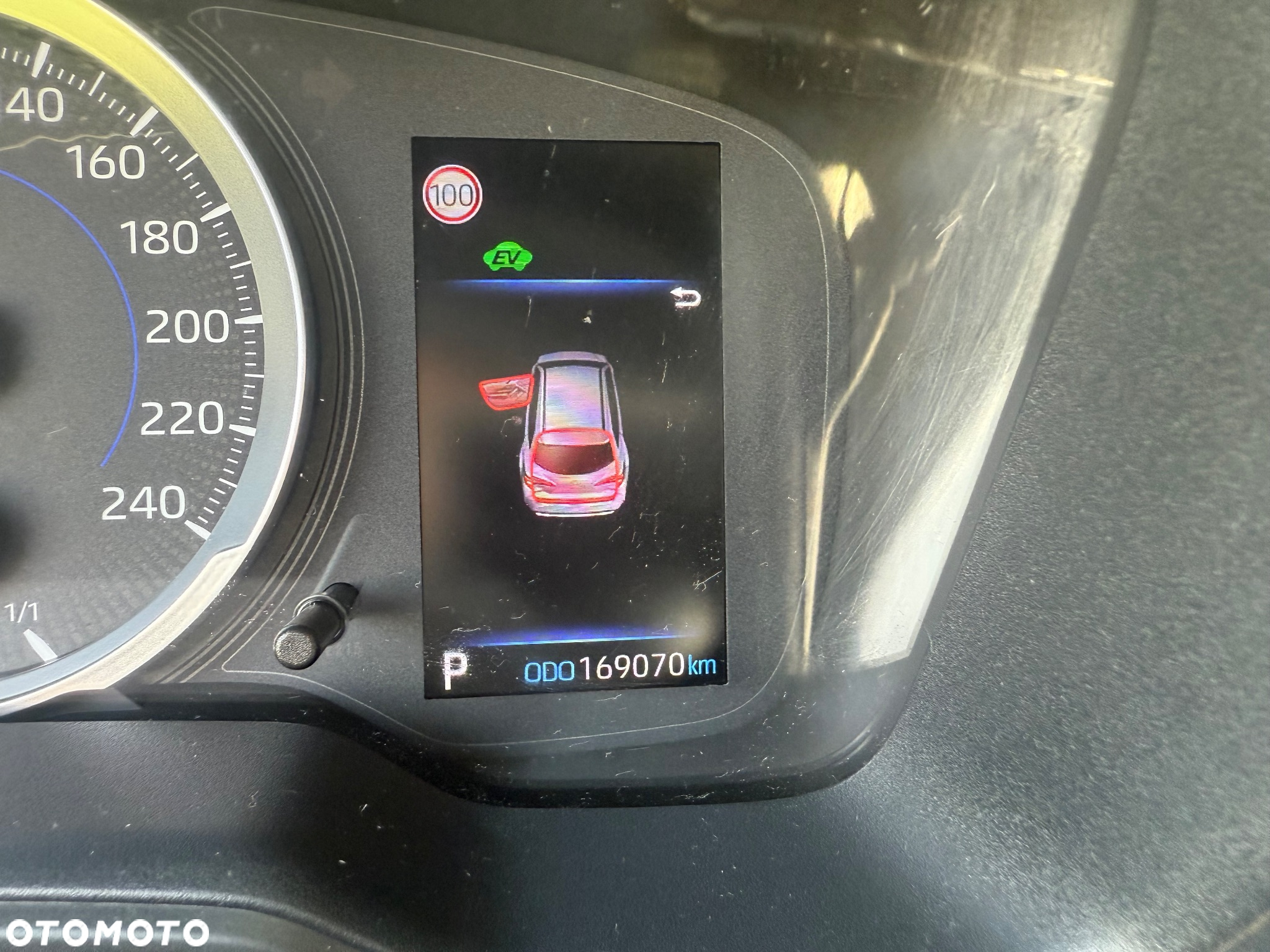 Toyota Corolla 1.8 Hybrid Active - 26