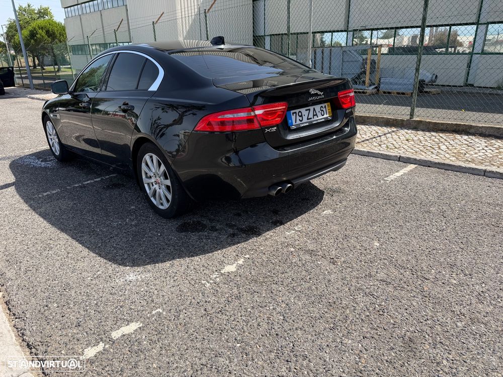Jaguar XE 20d Aut. Portfolio - 6