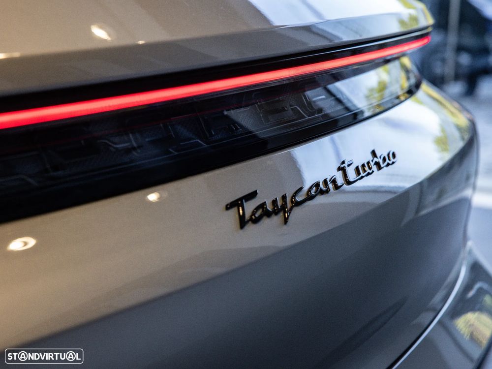 Porsche Taycan Sport Turismo Turbo - 18