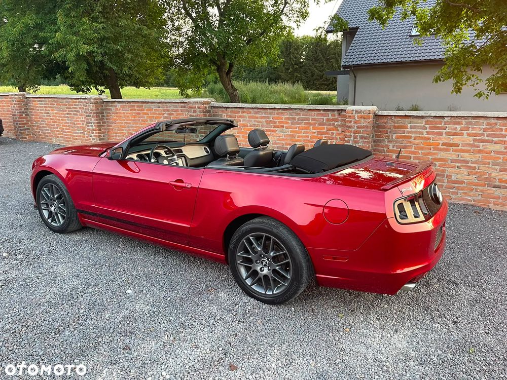 Ford Mustang 3.7 V6 Premium - 23
