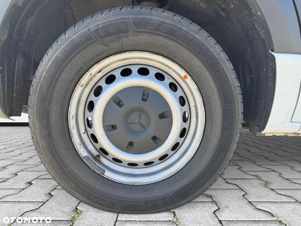 Mercedes-Benz Sprinter - 10