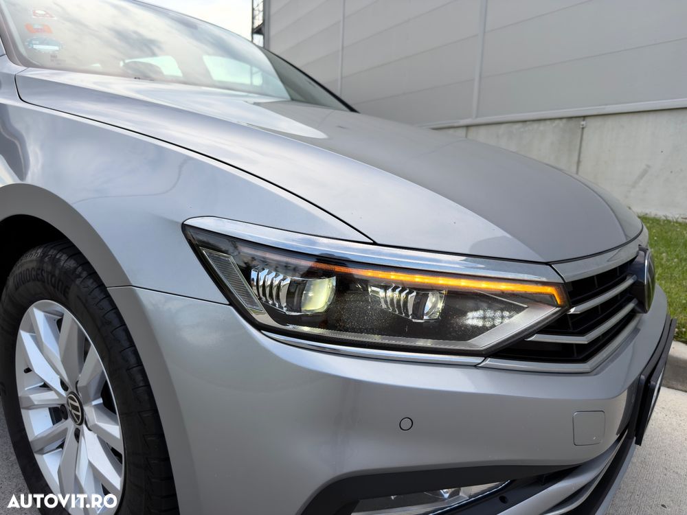 VOLKSWAGEN Passat 2023 — imagine 13
