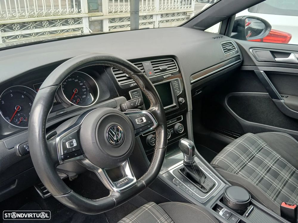 VW Golf 2.0 TDi GTD DSG - 18
