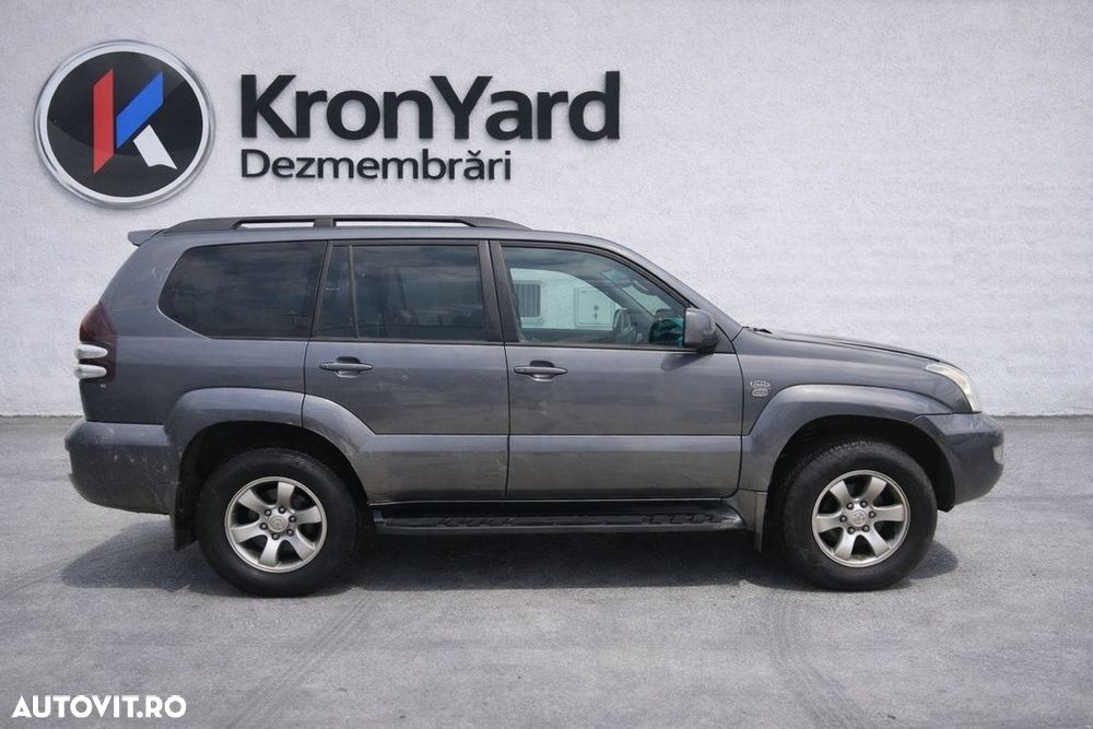 Dezmembrari dezmembrez  Toyota Land Cruiser J12 2002 - 2010 - 3