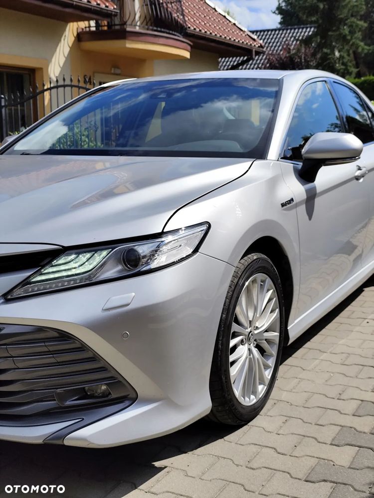 Toyota Camry 2.5 Hybrid Executive CVT - 18