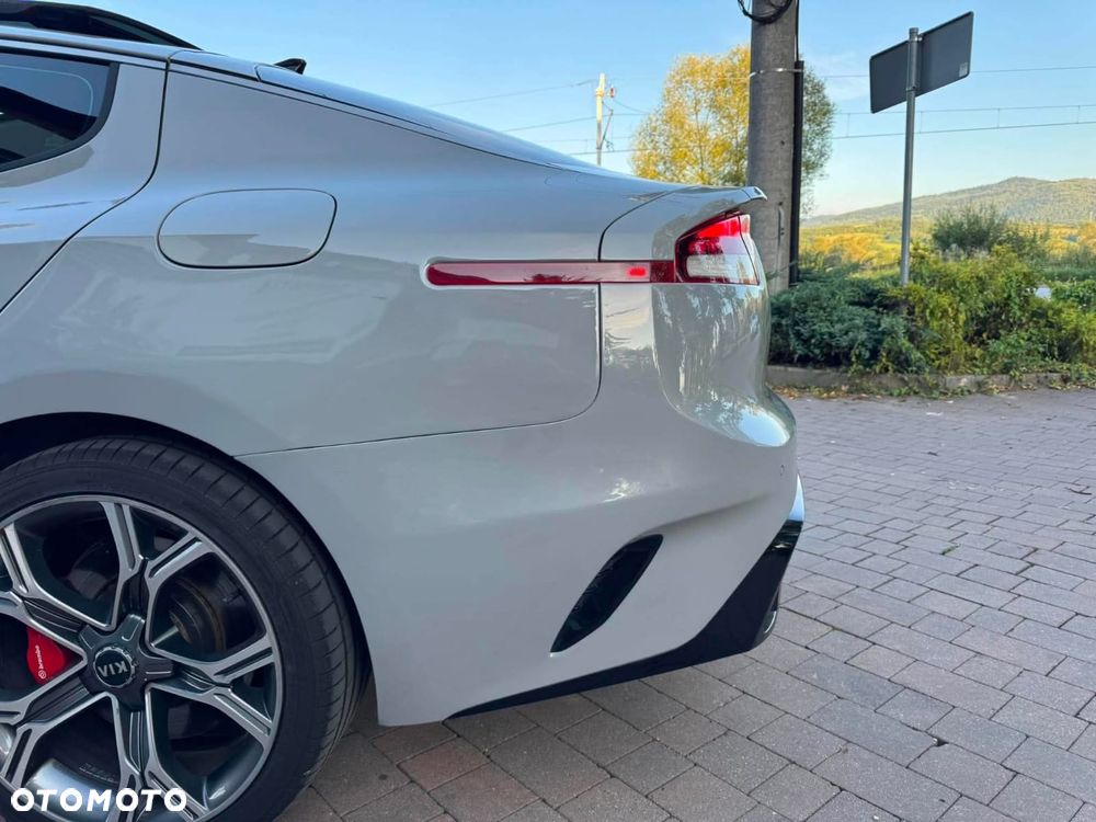 Kia Stinger - 19
