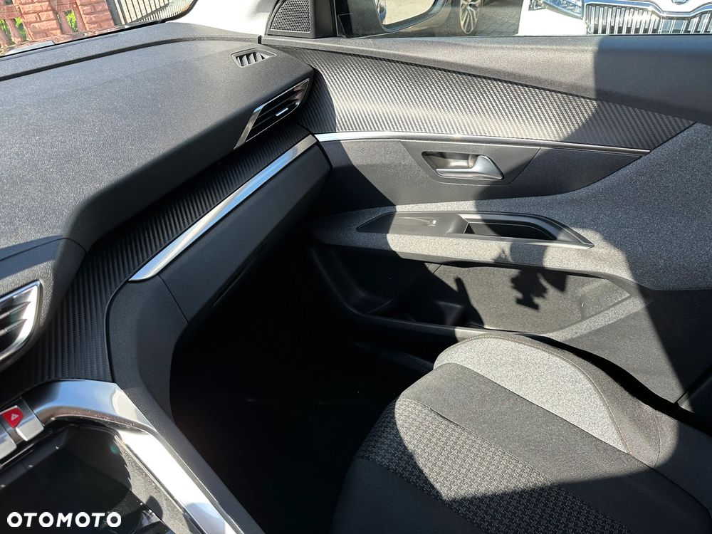 Peugeot 3008 - 18