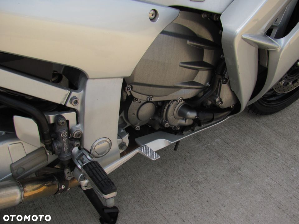Yamaha FJR - 7