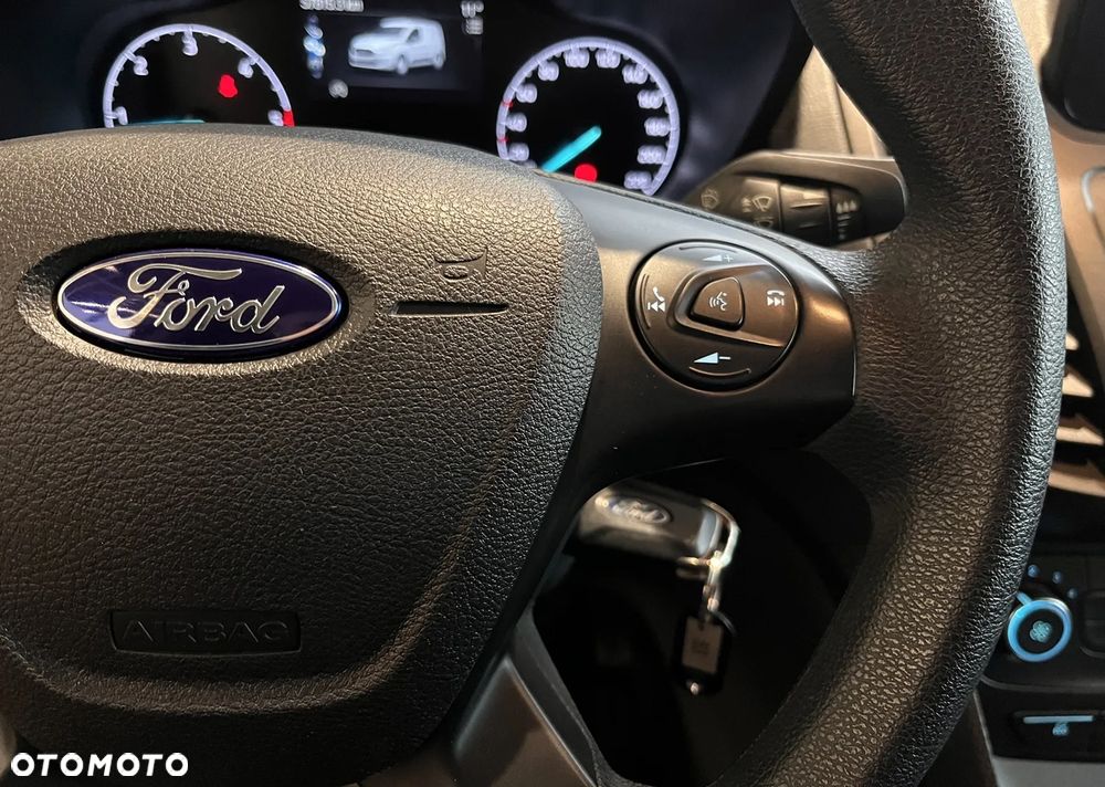 Ford Transit Connect - 13