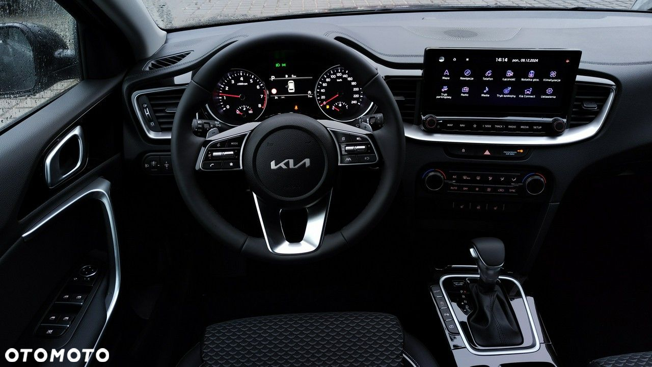 Kia Ceed - 14