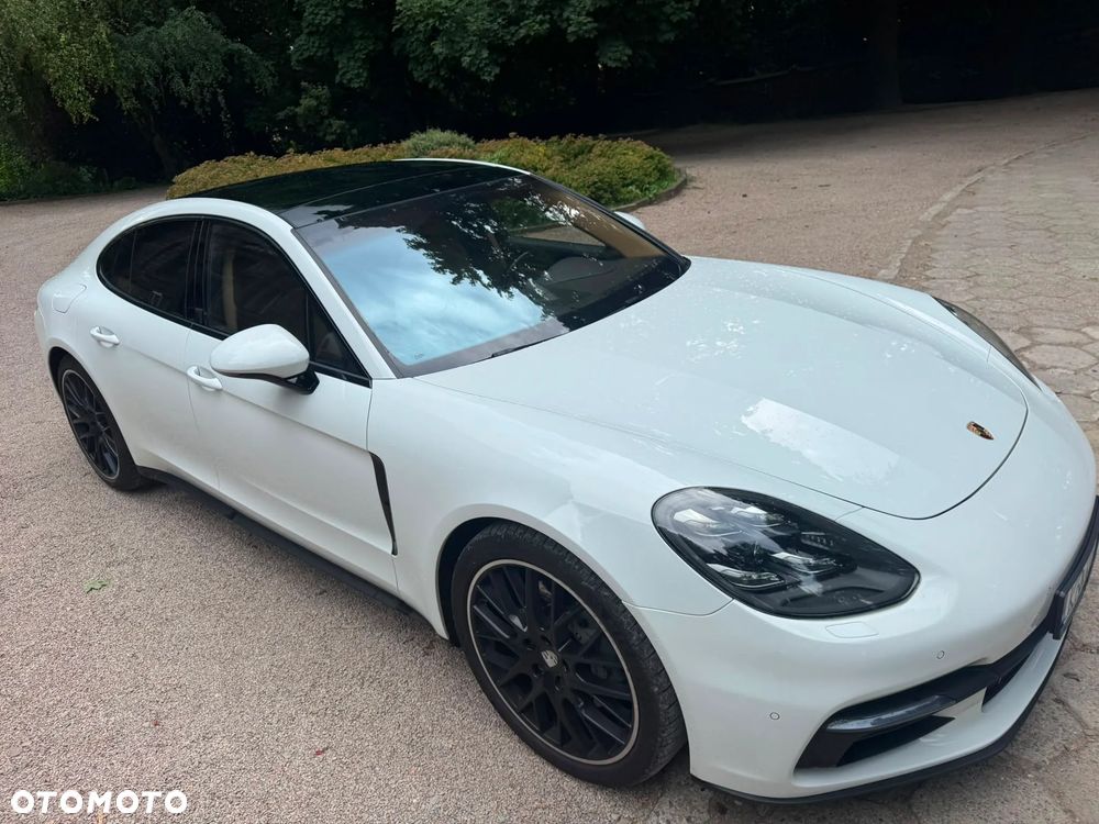 Porsche Panamera - 3