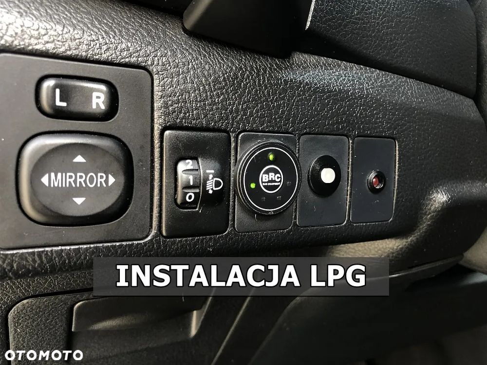 Toyota Auris 1.6 Prestige - 19