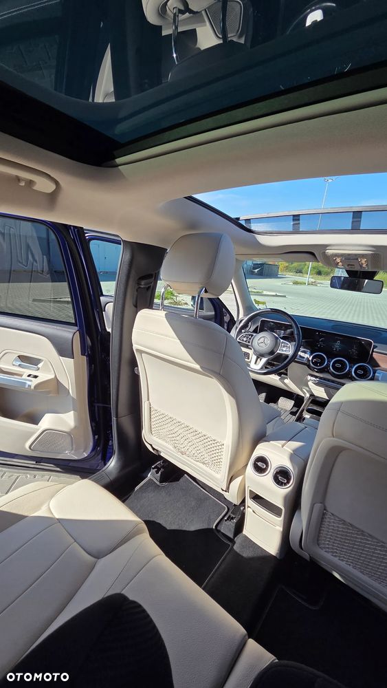 Mercedes-Benz GLB - 30