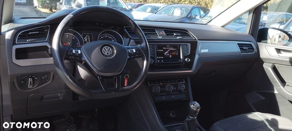 Volkswagen Touran 2.0 TDI SCR (BlueMotion Technology) Comfortline - 10