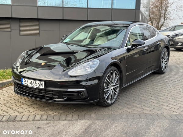 Porsche Panamera 4S