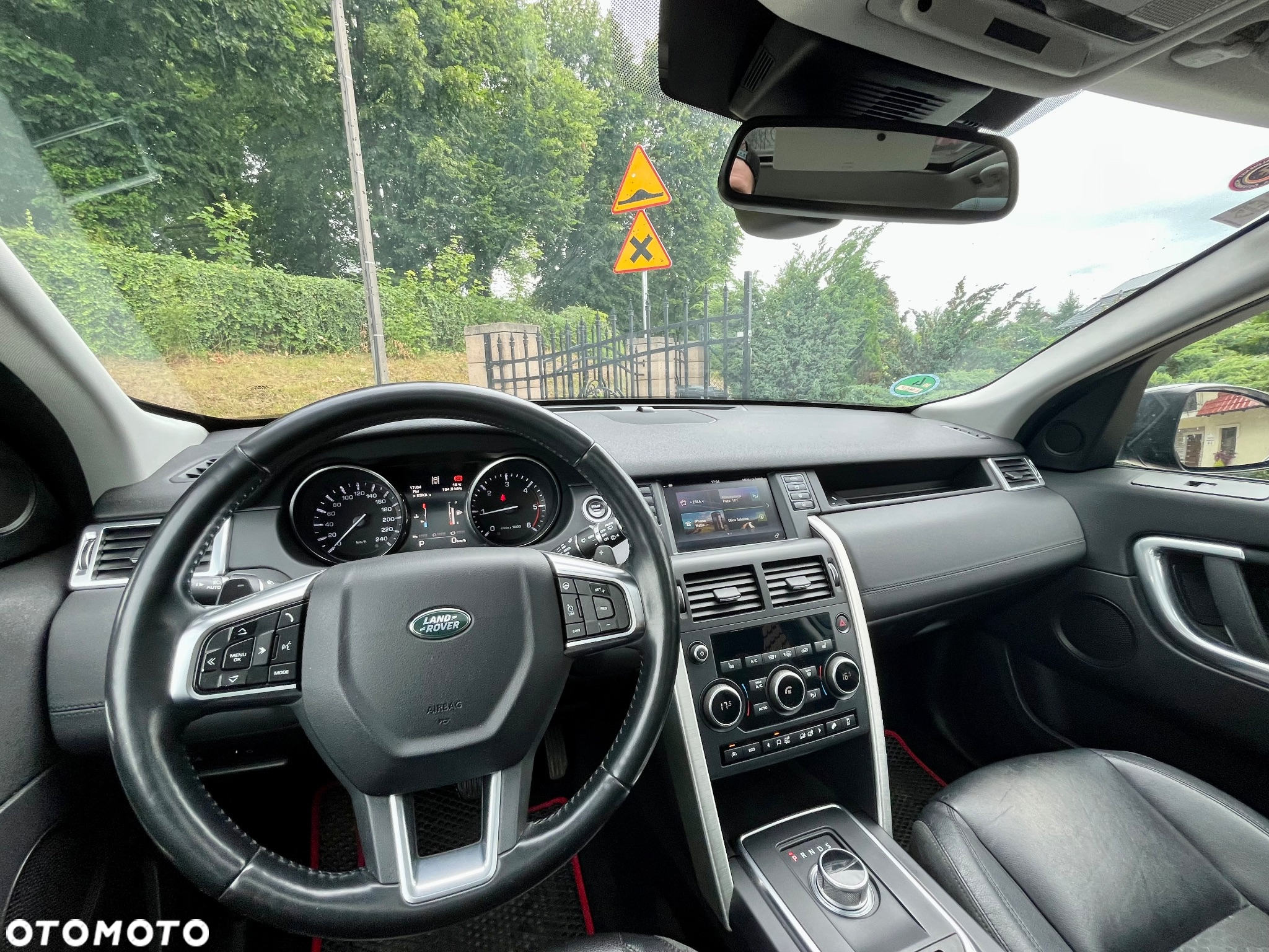 Land Rover Discovery Sport - 17