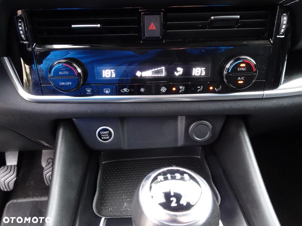 Nissan Qashqai 1.3 DIG-T MHEV N-Connecta - 36