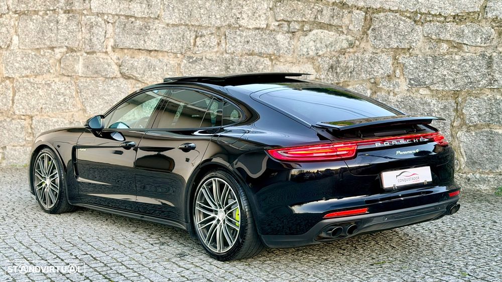 Porsche Panamera 4 E-Hybrid - 4