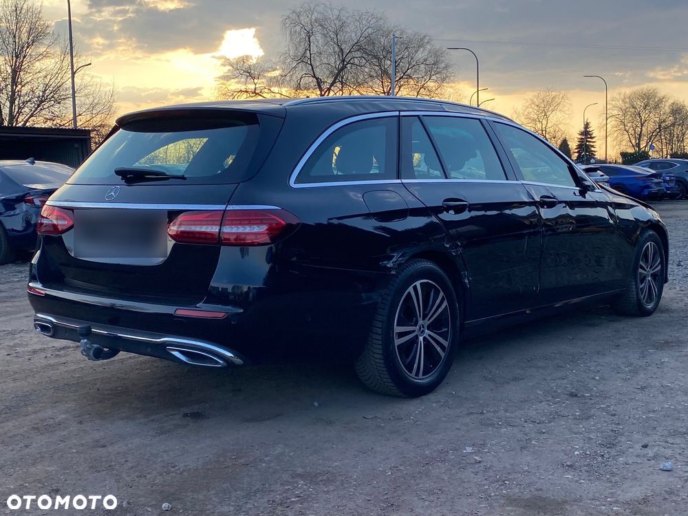 Mercedes-Benz Klasa E - 16
