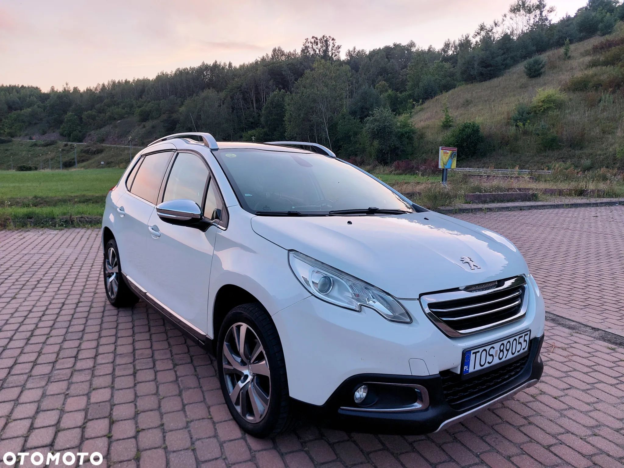 Peugeot 2008 e-HDi FAP 115 STOP & START Allure - 1