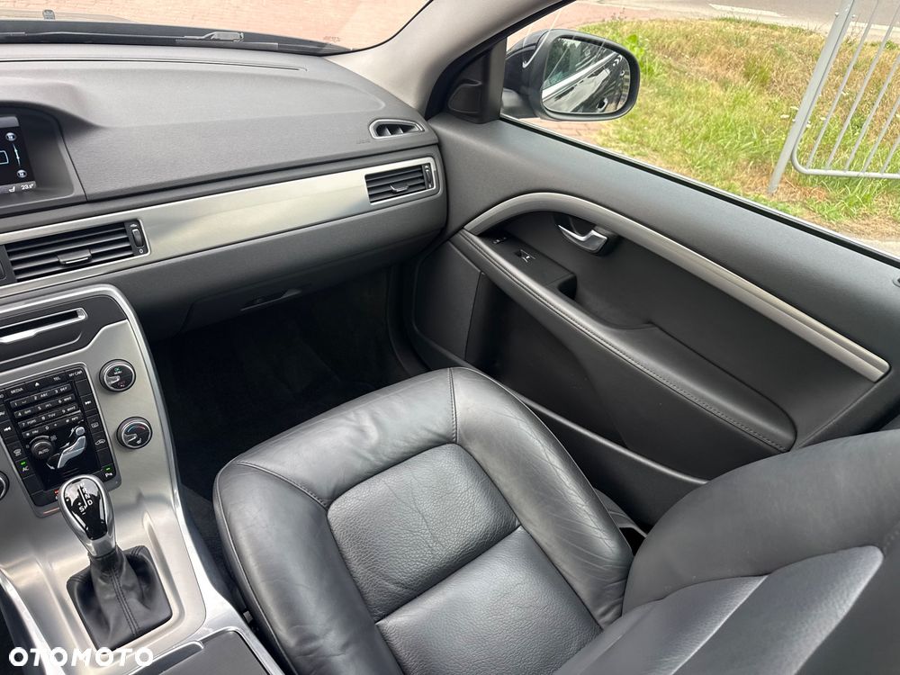 Volvo V70 D5 AWD Dynamic Momentum - 11