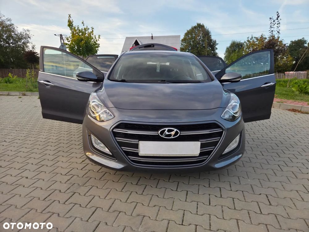 Hyundai i30 1.6 GDI BlueDrive Go - 23