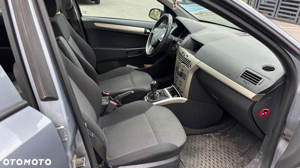 Opel Astra 1.3 CDTI - 11