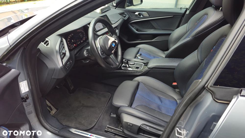BMW Seria 2 218i - 13